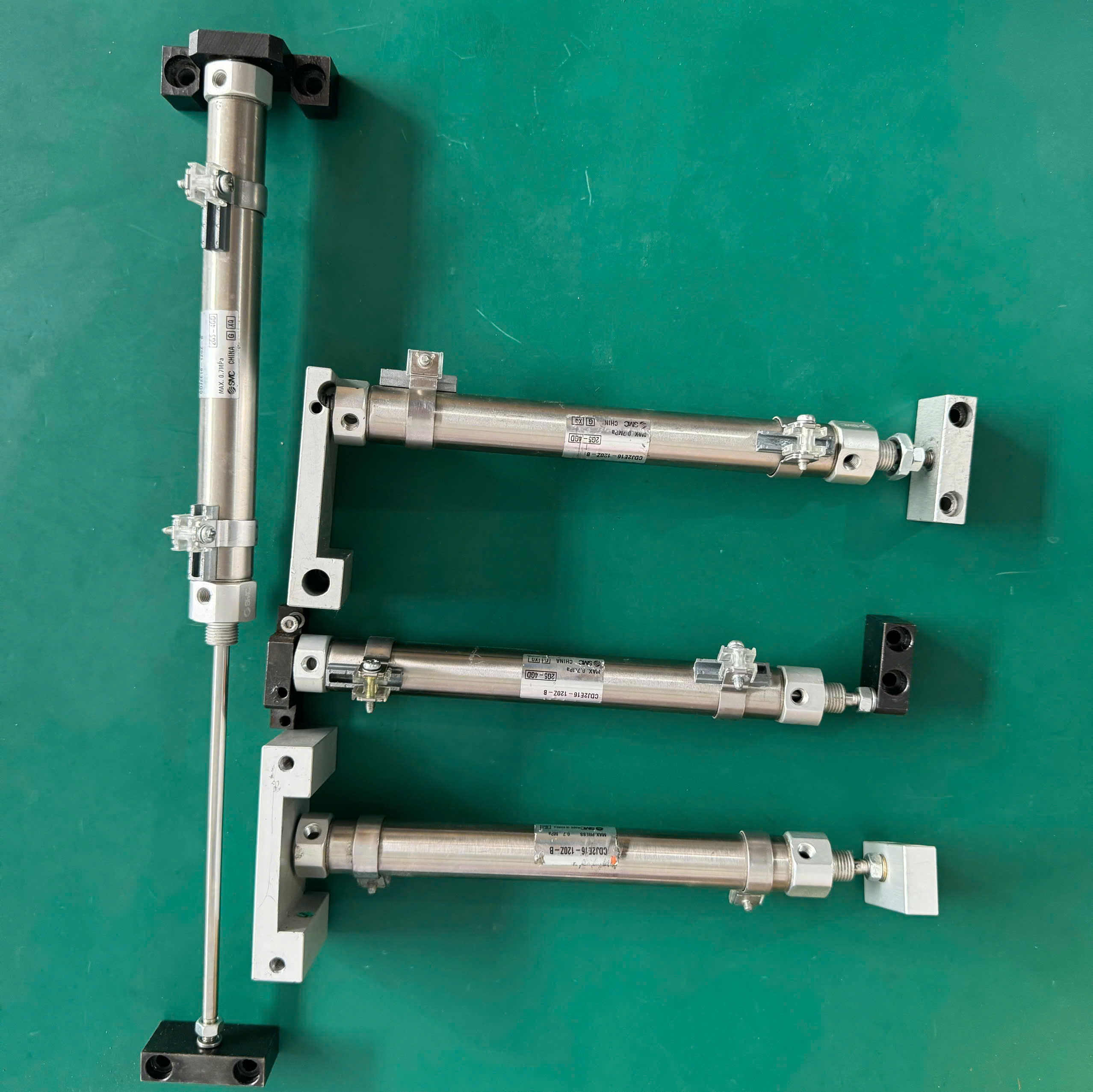 CDJ2E16-120Z-B 1.jpg